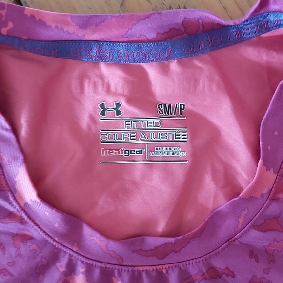 Under armour wicking t shirt - Picture 2 of 2